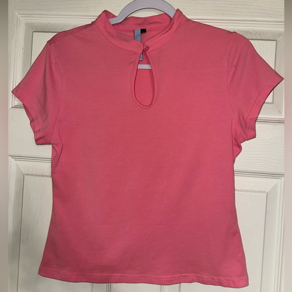 Pink keyhole top
